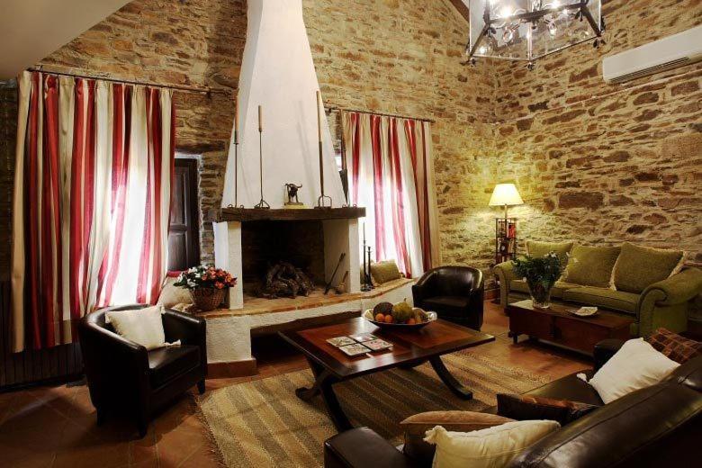 El Anadio Hotel Vilches Exterior photo